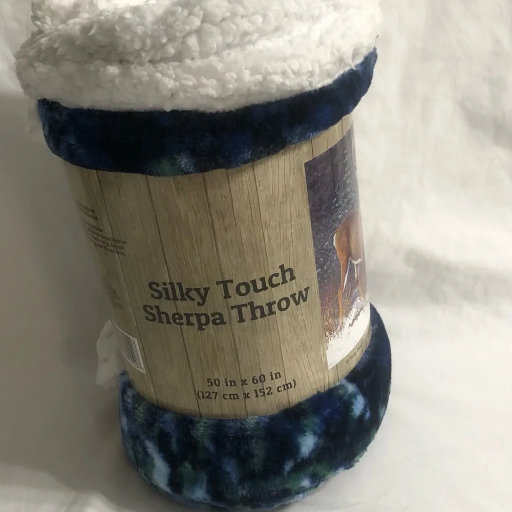 Silky double sherpa throw brown. Size 50in x 60in